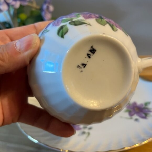 Vintage cup and plate snack set cup saucer purple violet clematis flowers - Picture 3 of 6